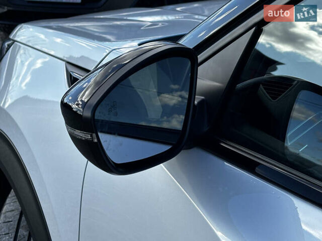 Белый Пежо e-2008, объемом двигателя 0 л и пробегом 122 тыс. км за 16850 $, фото 14 на Automoto.ua