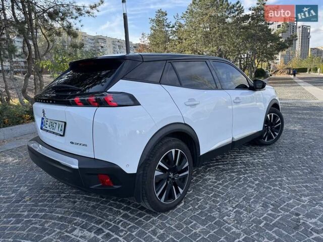 Белый Пежо e-2008, объемом двигателя 0 л и пробегом 113 тыс. км за 15500 $, фото 6 на Automoto.ua