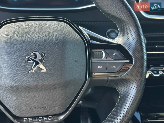 Белый Пежо e-2008, объемом двигателя 0 л и пробегом 122 тыс. км за 16850 $, фото 42 на Automoto.ua