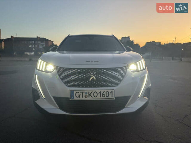 Белый Пежо e-2008, объемом двигателя 0 л и пробегом 154 тыс. км за 16150 $, фото 34 на Automoto.ua