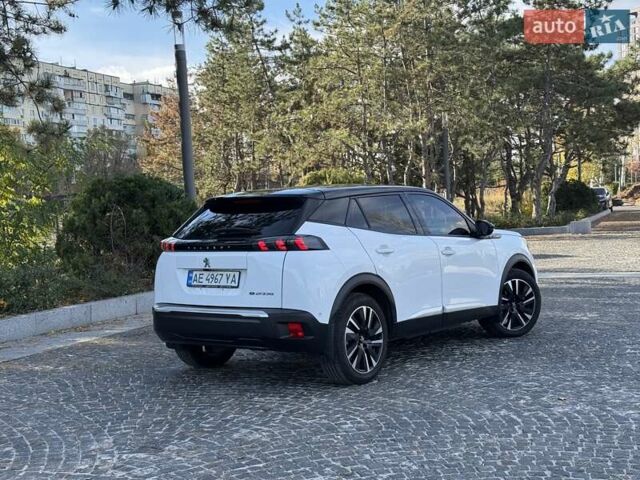 Белый Пежо e-2008, объемом двигателя 0 л и пробегом 113 тыс. км за 15500 $, фото 4 на Automoto.ua