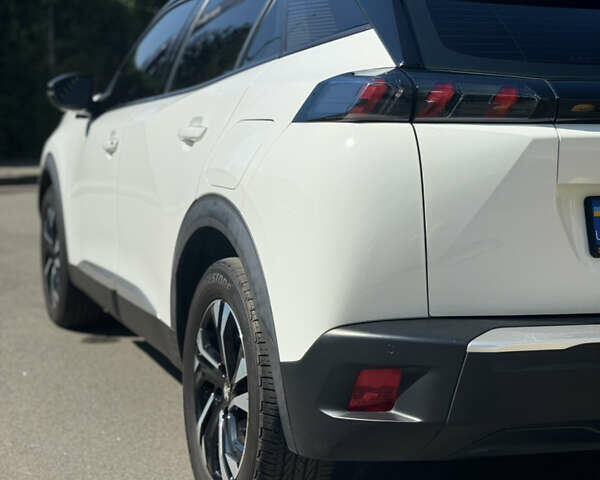 Білий Пежо e-2008, об'ємом двигуна 0 л та пробігом 58 тис. км за 16400 $, фото 3 на Automoto.ua