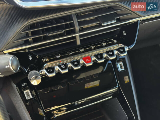 Белый Пежо e-2008, объемом двигателя 0 л и пробегом 122 тыс. км за 16850 $, фото 33 на Automoto.ua