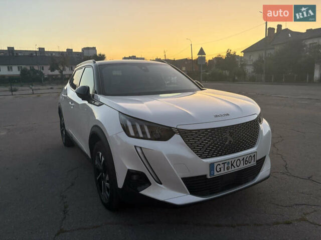Белый Пежо e-2008, объемом двигателя 0 л и пробегом 154 тыс. км за 16150 $, фото 47 на Automoto.ua