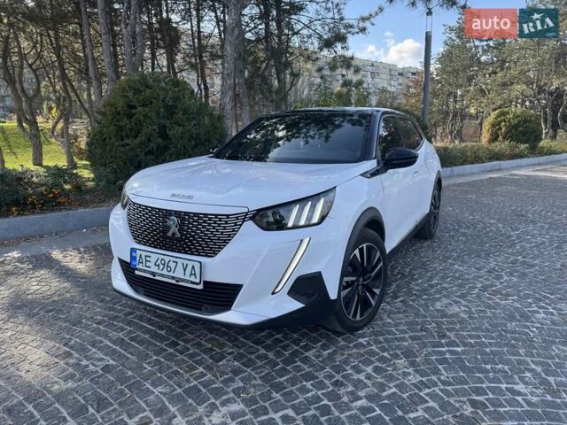 Белый Пежо e-2008, объемом двигателя 0 л и пробегом 113 тыс. км за 15500 $, фото 10 на Automoto.ua