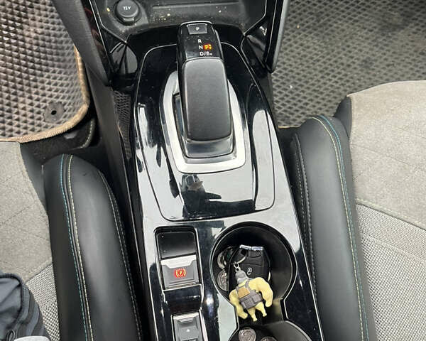 Білий Пежо e-2008, об'ємом двигуна 0 л та пробігом 67 тис. км за 15500 $, фото 13 на Automoto.ua