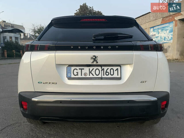 Белый Пежо e-2008, объемом двигателя 0 л и пробегом 154 тыс. км за 16150 $, фото 59 на Automoto.ua