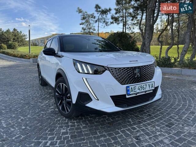 Белый Пежо e-2008, объемом двигателя 0 л и пробегом 113 тыс. км за 15500 $, фото 2 на Automoto.ua