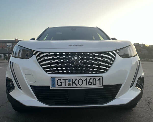 Белый Пежо e-2008, объемом двигателя 0 л и пробегом 154 тыс. км за 16150 $, фото 2 на Automoto.ua
