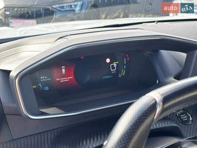 Белый Пежо e-2008, объемом двигателя 0 л и пробегом 122 тыс. км за 16850 $, фото 25 на Automoto.ua