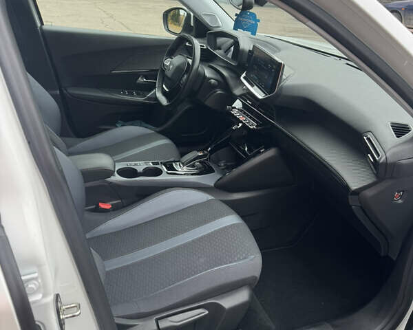 Білий Пежо e-2008, об'ємом двигуна 0 л та пробігом 142 тис. км за 16999 $, фото 42 на Automoto.ua