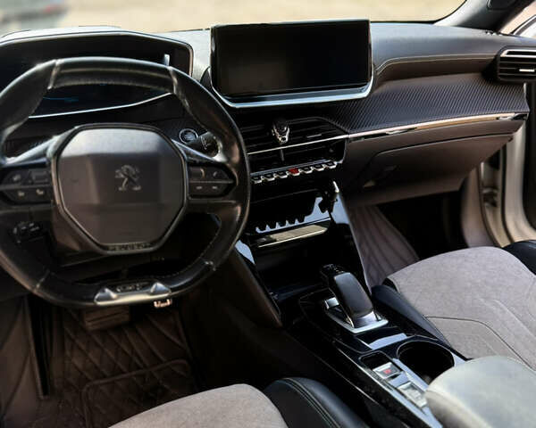 Белый Пежо e-2008, объемом двигателя 0 л и пробегом 173 тыс. км за 16500 $, фото 16 на Automoto.ua