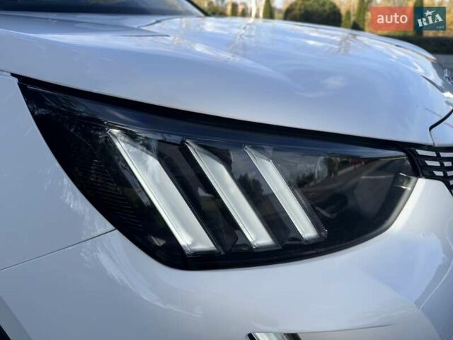 Белый Пежо e-2008, объемом двигателя 0 л и пробегом 113 тыс. км за 15500 $, фото 23 на Automoto.ua