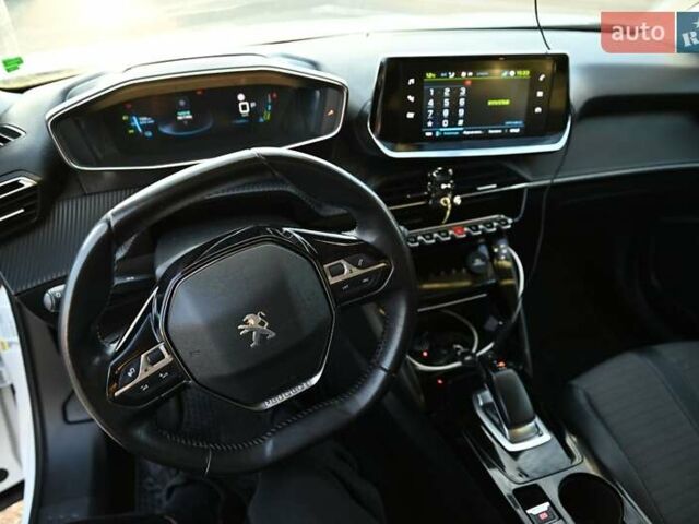 Білий Пежо e-2008, об'ємом двигуна 0 л та пробігом 114 тис. км за 16000 $, фото 31 на Automoto.ua