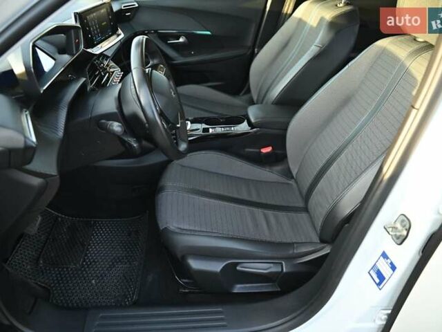 Білий Пежо e-2008, об'ємом двигуна 0 л та пробігом 114 тис. км за 16000 $, фото 30 на Automoto.ua