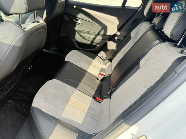 Белый Пежо e-2008, объемом двигателя 0 л и пробегом 136 тыс. км за 16700 $, фото 10 на Automoto.ua