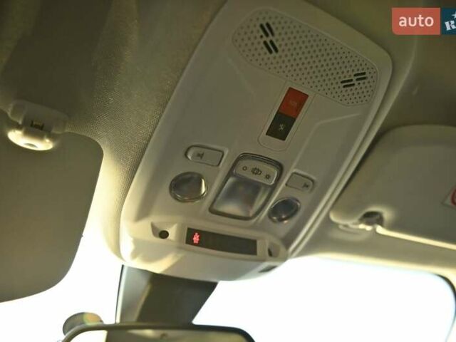 Білий Пежо e-2008, об'ємом двигуна 0 л та пробігом 114 тис. км за 16000 $, фото 66 на Automoto.ua