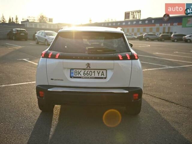 Білий Пежо e-2008, об'ємом двигуна 0 л та пробігом 114 тис. км за 16000 $, фото 18 на Automoto.ua