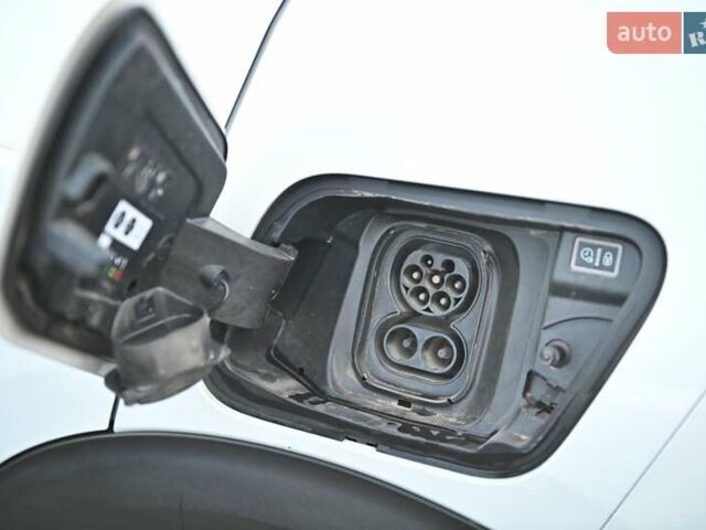 Білий Пежо e-2008, об'ємом двигуна 0 л та пробігом 114 тис. км за 16000 $, фото 71 на Automoto.ua