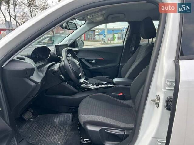 Белый Пежо e-2008, объемом двигателя 0 л и пробегом 165 тыс. км за 14500 $, фото 8 на Automoto.ua
