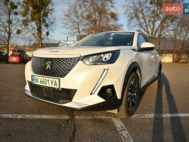Білий Пежо e-2008, об'ємом двигуна 0 л та пробігом 114 тис. км за 16000 $, фото 6 на Automoto.ua