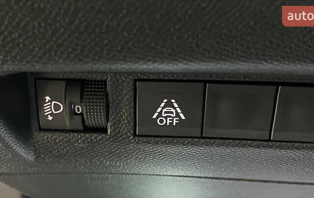 Белый Пежо e-2008, объемом двигателя 0 л и пробегом 107 тыс. км за 16650 $, фото 23 на Automoto.ua