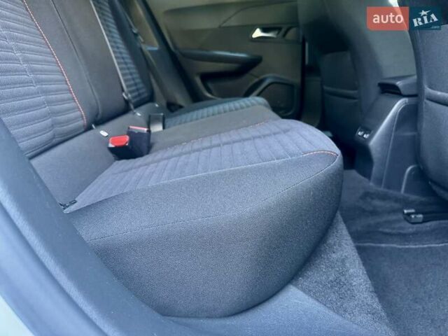 Белый Пежо e-2008, объемом двигателя 0 л и пробегом 85 тыс. км за 16000 $, фото 98 на Automoto.ua