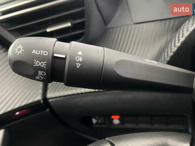 Белый Пежо e-2008, объемом двигателя 0 л и пробегом 107 тыс. км за 16650 $, фото 16 на Automoto.ua