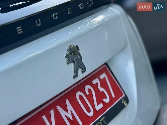 Белый Пежо e-2008, объемом двигателя 0 л и пробегом 85 тыс. км за 16000 $, фото 52 на Automoto.ua