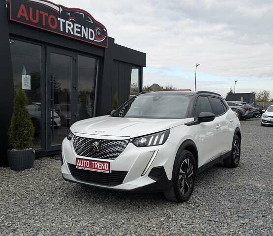 Белый Пежо e-2008, объемом двигателя 0 л и пробегом 38 тыс. км за 21300 $, фото 1 на Automoto.ua