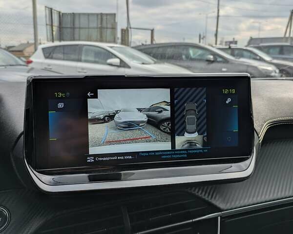 Белый Пежо e-2008, объемом двигателя 0 л и пробегом 38 тыс. км за 21300 $, фото 18 на Automoto.ua