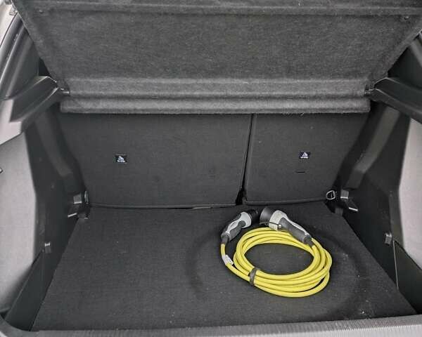 Белый Пежо e-2008, объемом двигателя 0 л и пробегом 38 тыс. км за 21300 $, фото 26 на Automoto.ua