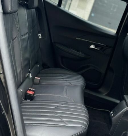 Чорний Пежо e-2008, об'ємом двигуна 0 л та пробігом 75 тис. км за 16990 $, фото 43 на Automoto.ua