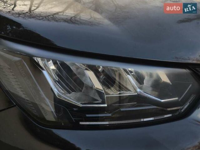 Чорний Пежо e-2008, об'ємом двигуна 0 л та пробігом 110 тис. км за 17431 $, фото 1 на Automoto.ua