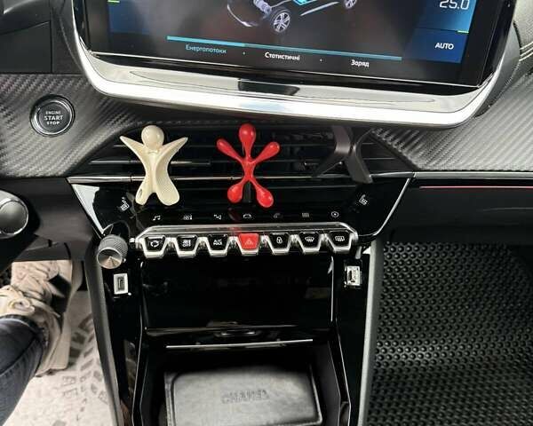 Черный Пежо e-2008, объемом двигателя 0 л и пробегом 55 тыс. км за 19800 $, фото 44 на Automoto.ua