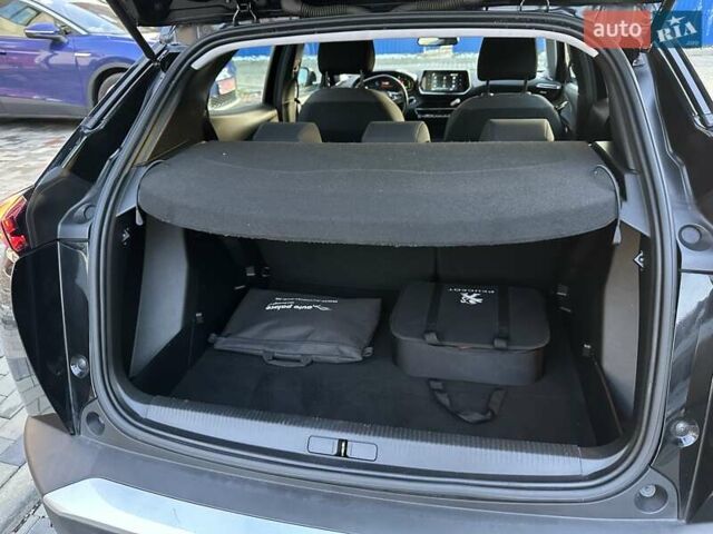 Черный Пежо e-2008, объемом двигателя 0 л и пробегом 120 тыс. км за 15500 $, фото 12 на Automoto.ua