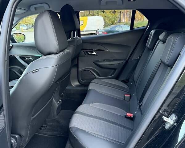 Черный Пежо e-2008, объемом двигателя 0 л и пробегом 58 тыс. км за 16699 $, фото 12 на Automoto.ua