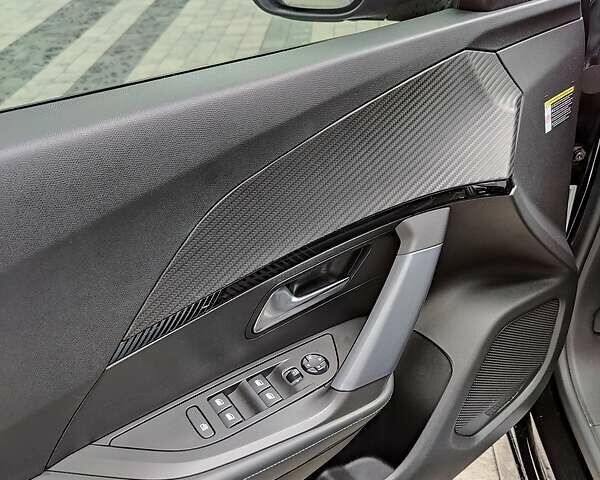 Черный Пежо e-2008, объемом двигателя 1.2 л и пробегом 44 тыс. км за 20800 $, фото 12 на Automoto.ua