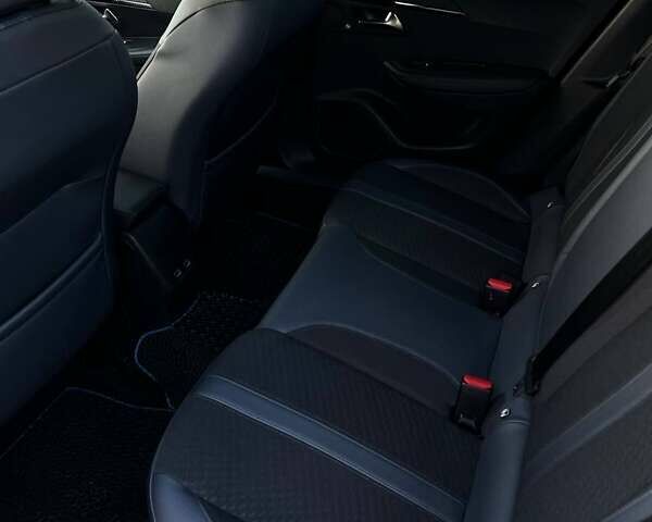 Черный Пежо e-2008, объемом двигателя 0 л и пробегом 138 тыс. км за 17200 $, фото 9 на Automoto.ua