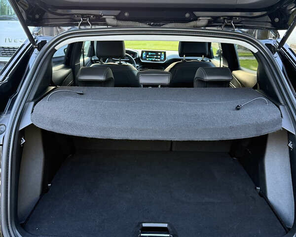 Чорний Пежо e-2008, об'ємом двигуна 0 л та пробігом 79 тис. км за 17900 $, фото 11 на Automoto.ua