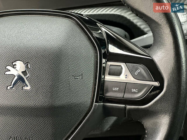 Красный Пежо e-2008, объемом двигателя 0 л и пробегом 79 тыс. км за 16900 $, фото 60 на Automoto.ua