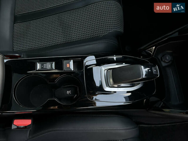 Красный Пежо e-2008, объемом двигателя 0 л и пробегом 40 тыс. км за 17399 $, фото 37 на Automoto.ua