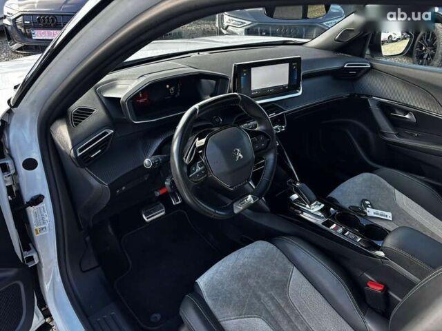 Пежо e-2008, объемом двигателя 0 л и пробегом 122 тыс. км за 16850 $, фото 23 на Automoto.ua