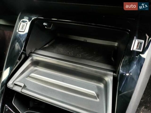 Пежо e-2008, объемом двигателя 0 л и пробегом 18 тыс. км за 18900 $, фото 23 на Automoto.ua