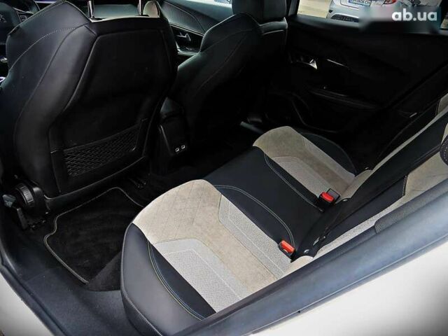 Пежо e-2008, объемом двигателя 0 л и пробегом 47 тыс. км за 17800 $, фото 14 на Automoto.ua