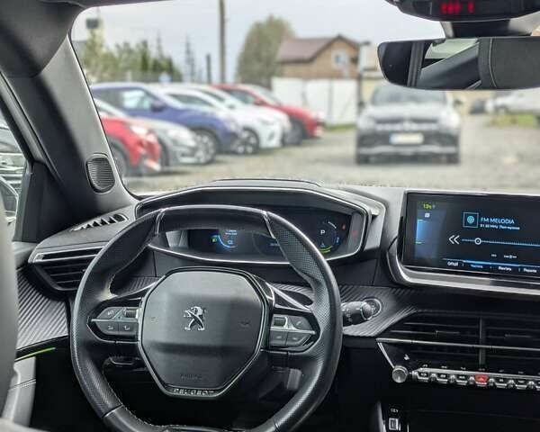 Пежо e-2008, объемом двигателя 0 л и пробегом 38 тыс. км за 20700 $, фото 16 на Automoto.ua