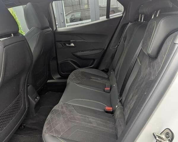 Пежо e-2008, объемом двигателя 0 л и пробегом 38 тыс. км за 20700 $, фото 23 на Automoto.ua