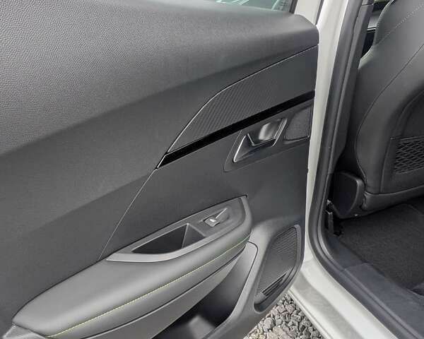 Пежо e-2008, объемом двигателя 0 л и пробегом 38 тыс. км за 20700 $, фото 22 на Automoto.ua