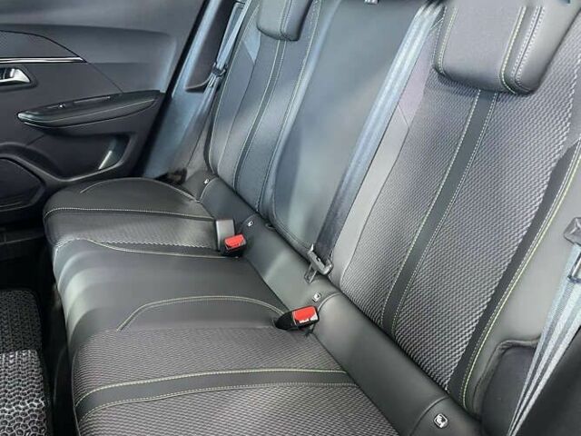 Пежо e-2008, объемом двигателя 0 л и пробегом 4 тыс. км за 22950 $, фото 10 на Automoto.ua
