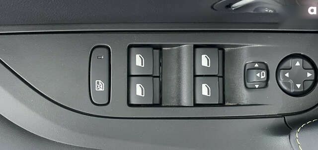 Пежо e-2008, объемом двигателя 0 л и пробегом 4 тыс. км за 22950 $, фото 16 на Automoto.ua